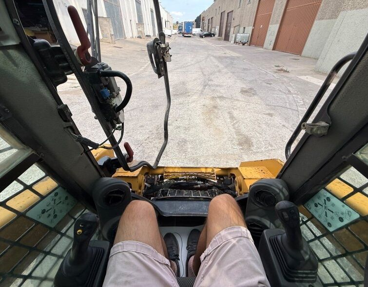 CATERPILLAR  262D3 